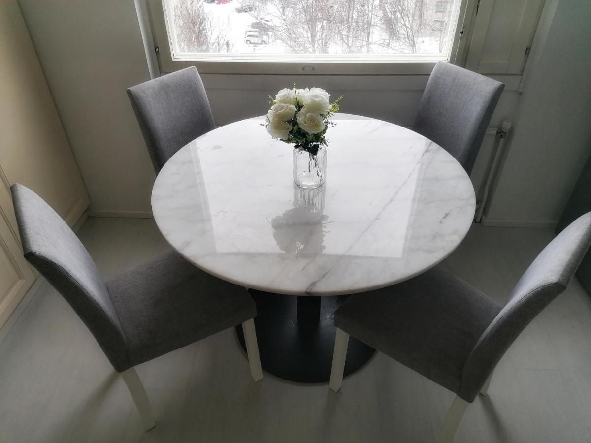 Modern Design W/balcony, Free Parking,wifi & A/c * Lappeenranta