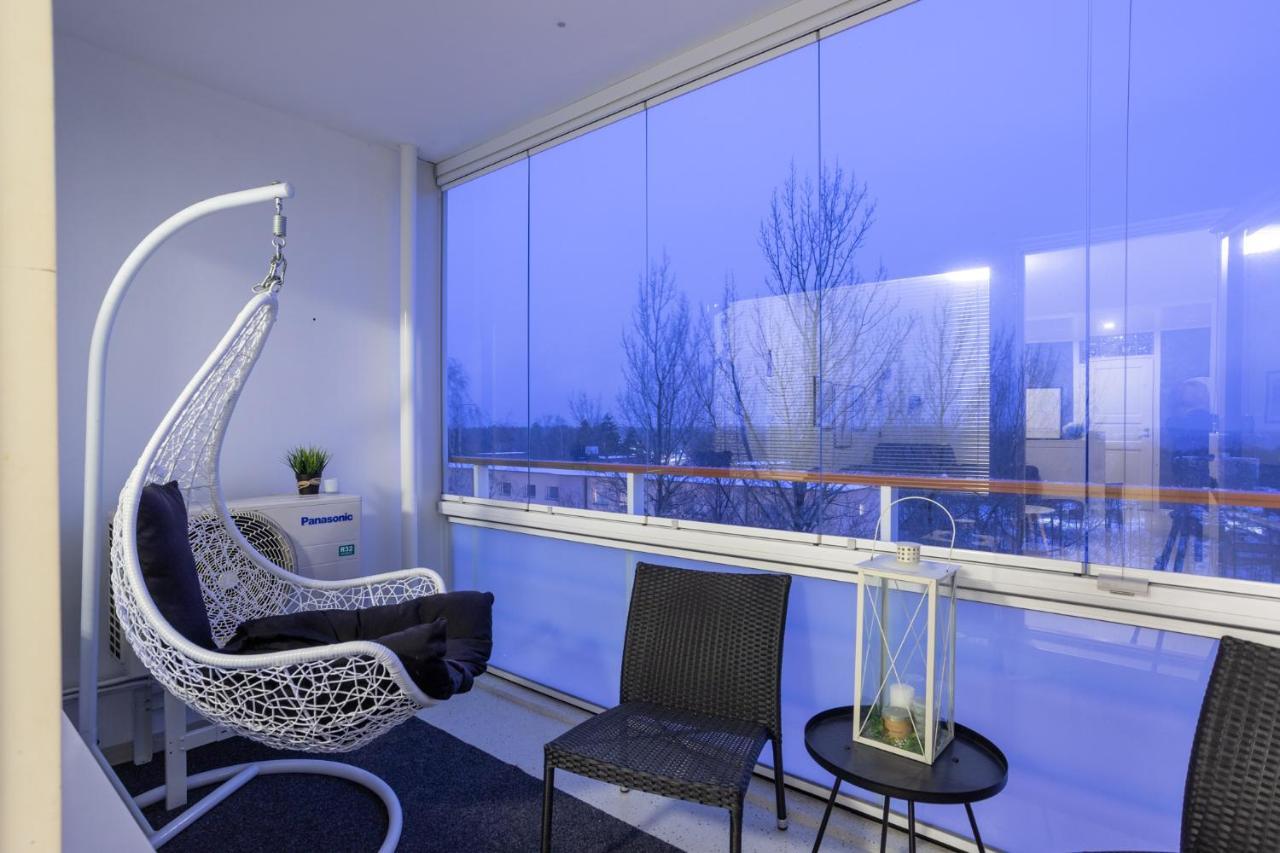 Modern Design W/balcony, Free Parking,wifi & A/c Apartment Lappeenranta